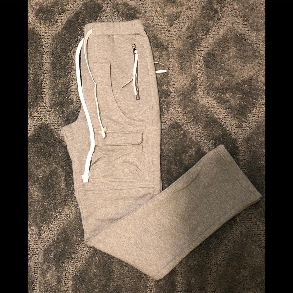 LIGHT GREY 3D MULTI-POCKET ZIP STACKED SWEATPANTS
